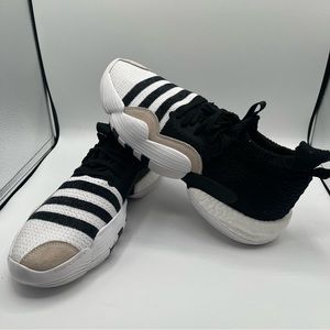 Adidas Trae Young 2 Men's Size 10 Basketball Shoes Sneakers White Black H06477